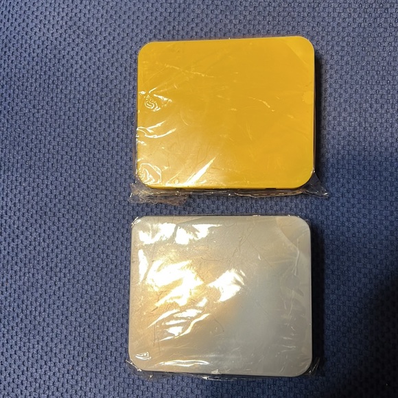 2 pieces Adhesive Wall Mount Phone Holders BRAND NEW - Picture 2 of 8